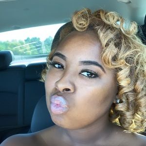 Meet your Posher, Roshaunda